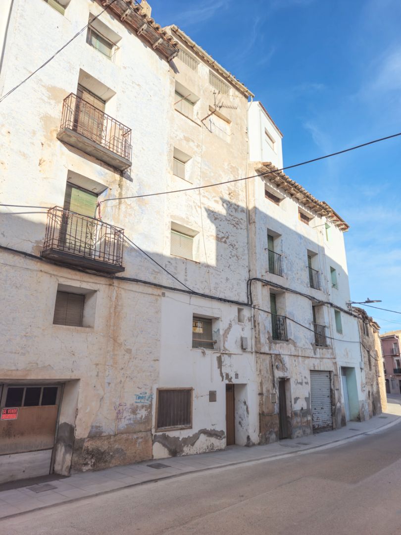 Vista exterior de Finca rústica en venda en Albalate del Arzobispo amb Moblat