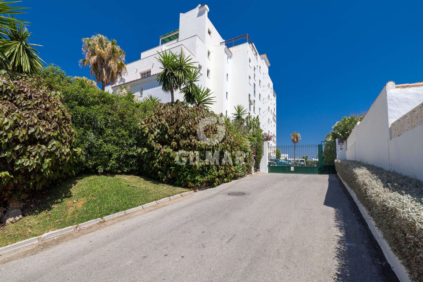 Exterior view of Flat for sale in Estepona  with Heating, Swimming Pool and Balcony