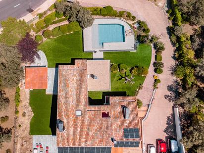 Jardí de Casa o xalet en venda en Las Rozas de Madrid amb Aire condicionat, Calefacció i Jardí privat