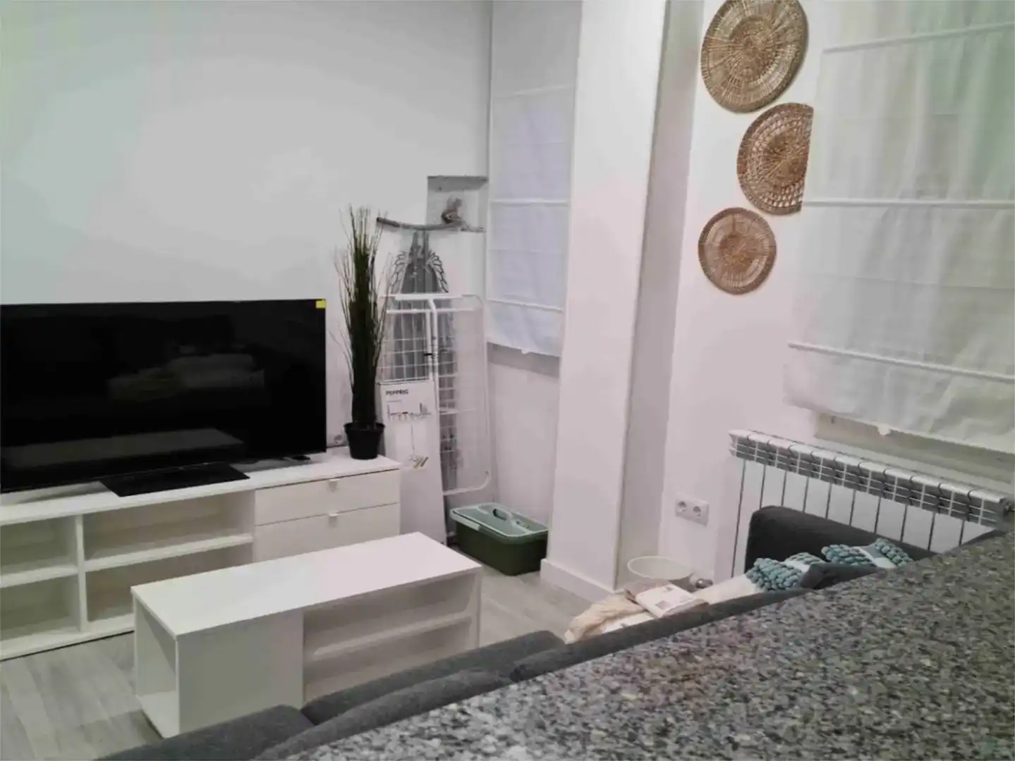 Wohnzimmer von Wohnung zur Miete in  Logroño mit Parkett und Möbliert