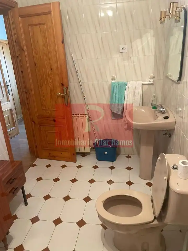 Bany de Casa o xalet en venda en Valdepolo amb Jardí privat i Parquet