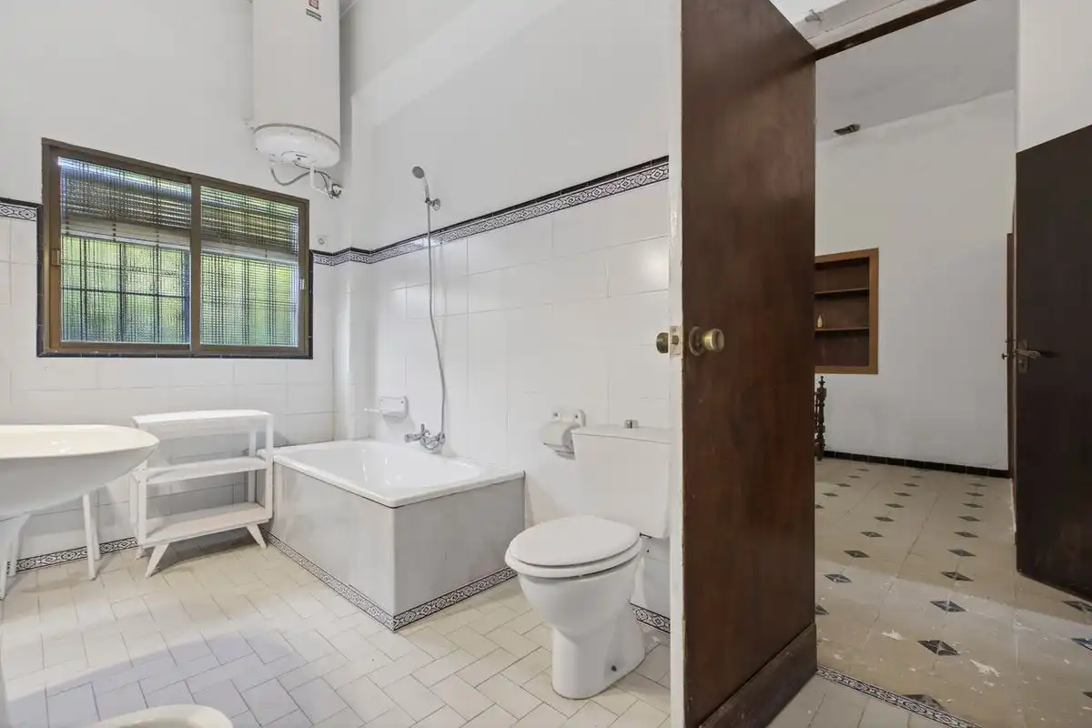 Finca rústica en venta en C. Pablo Picasso, Lora del Río