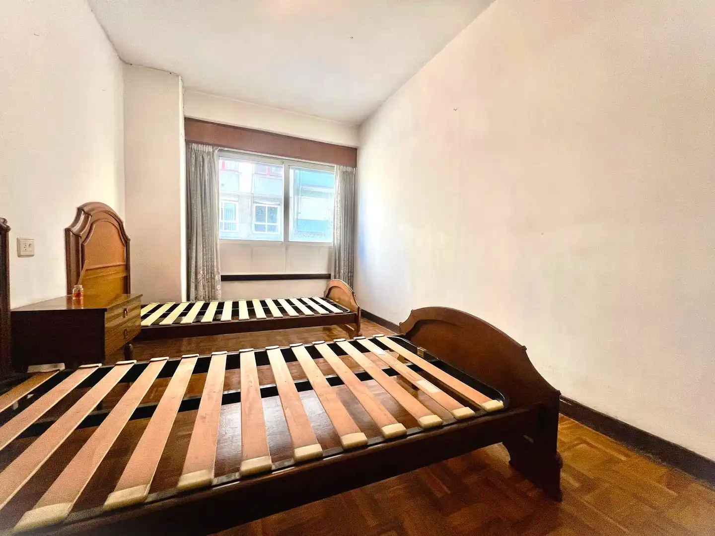 Schlafzimmer von Büro zum Verkauf in Os Mallos