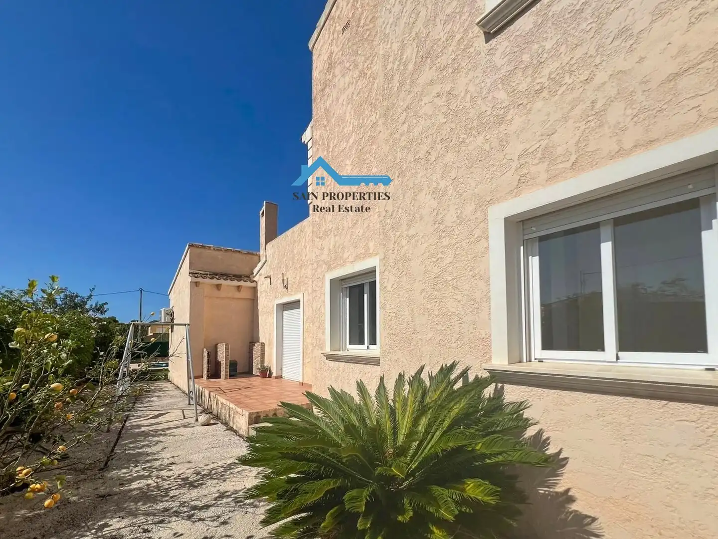Vista exterior de Casa o chalet en venta en La Nucia con Aire acondicionado, Jardín privado y Terraza