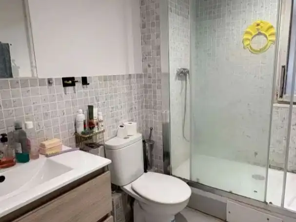 Bathroom of Office for rent in Barcelona  with Air Conditioner