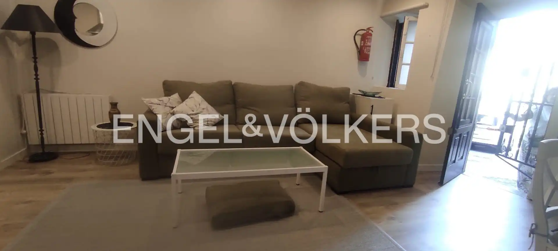 Sala d'estar de Apartament en venda en Vigo  amb Calefacció i Parquet