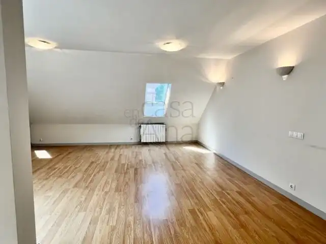 Habitación de Piso en venta en Bilbao  con Calefacción y Balcón