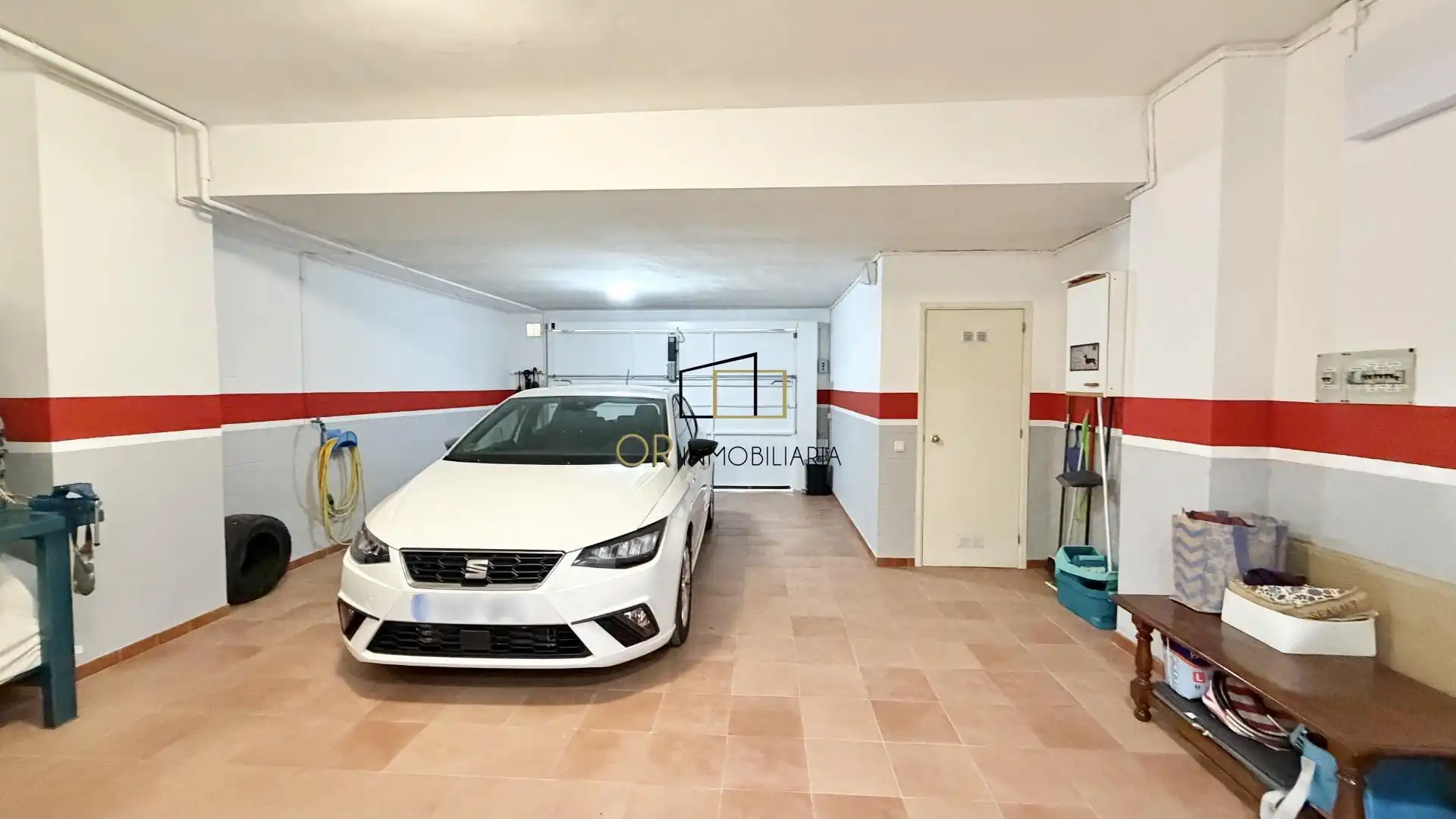Aparcament de Casa o xalet en venda en Vilafranca del Penedès amb Aire condicionat, Calefacció i Jardí privat