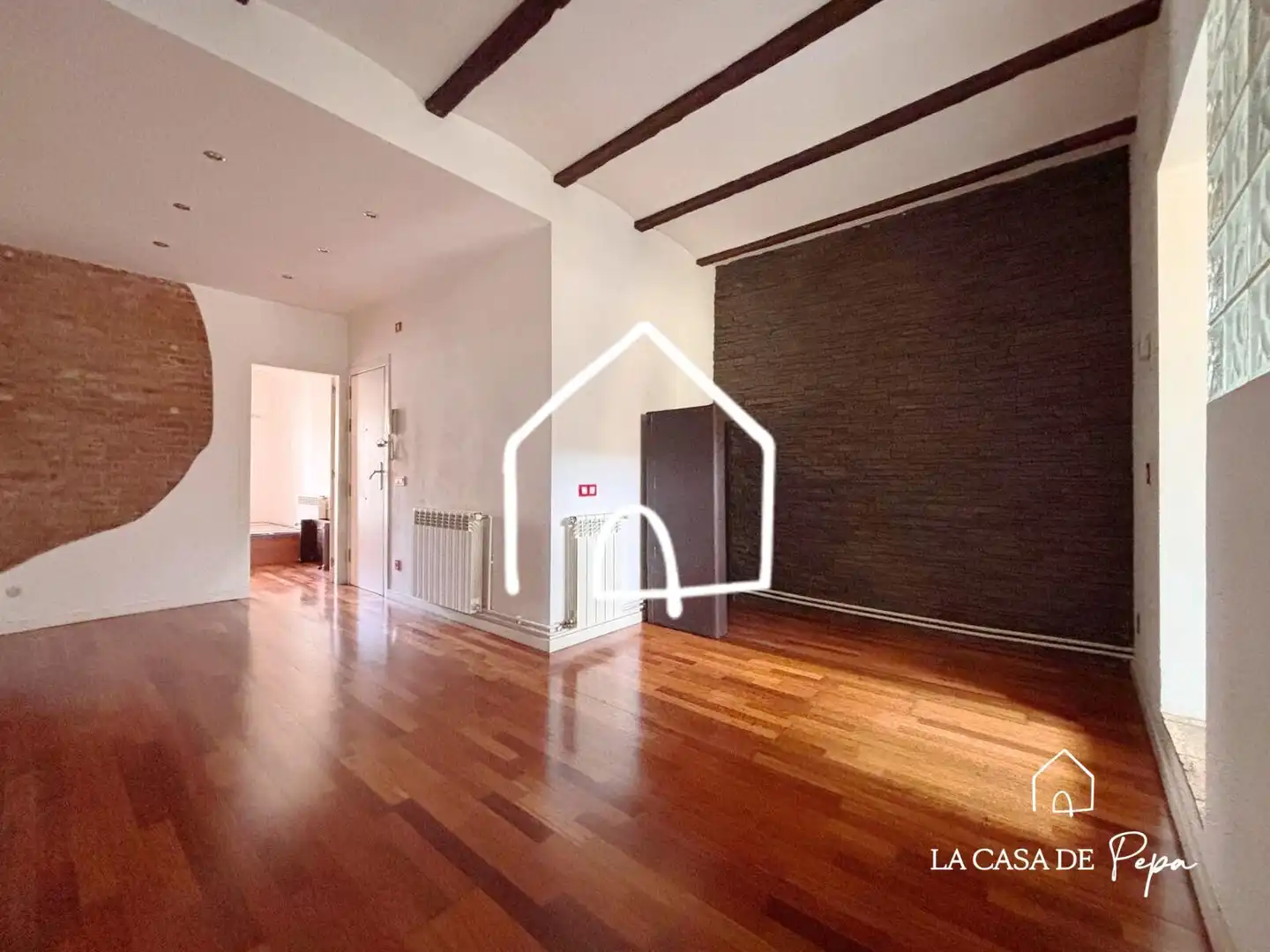 Exterior view of Flat for sale in Sant Boi de Llobregat  with Air Conditioner, Heating and Parquet flooring