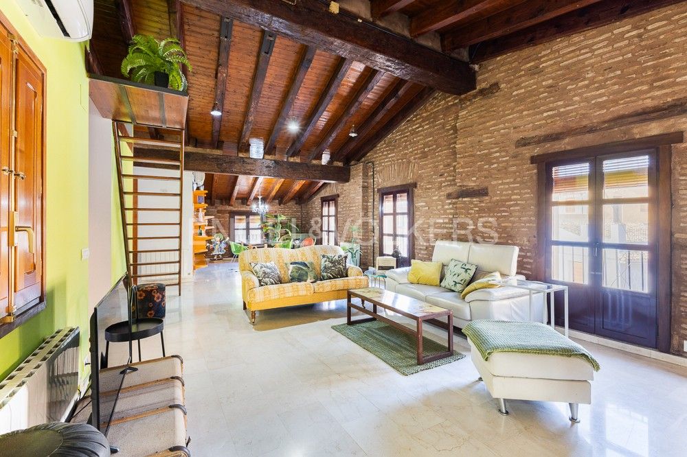 Sala de estar de Ático de alquiler en  Valencia Capital con Aire acondicionado, Calefacción y Amueblado