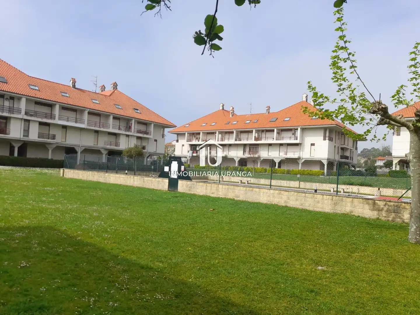 Aparcament de Dúplex en venda en Bareyo amb Terrassa, Traster i Piscina comunitària