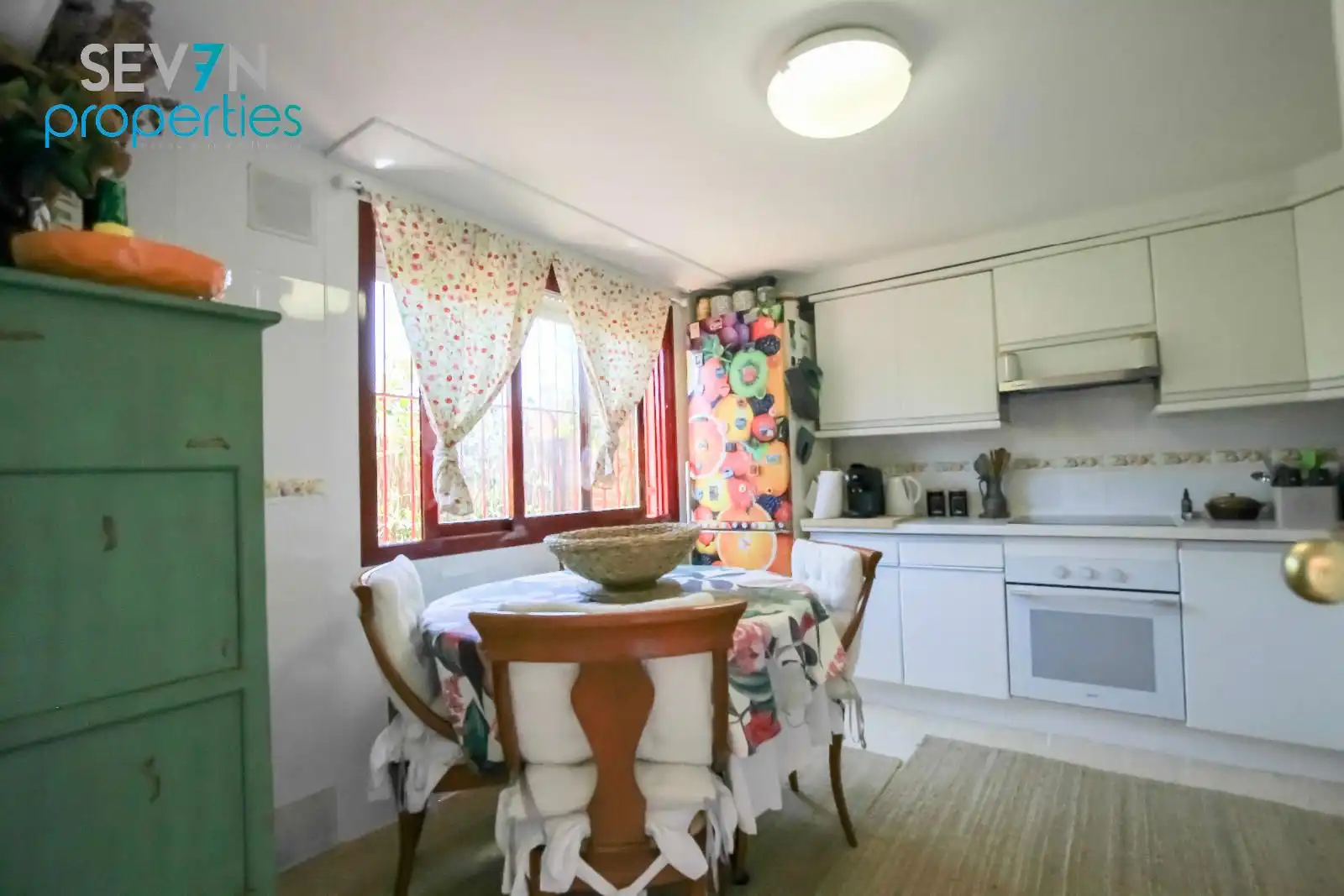 Cocina de Casa adosada en venta en Alicante / Alacant con Aire acondicionado, Calefacción y Piscina