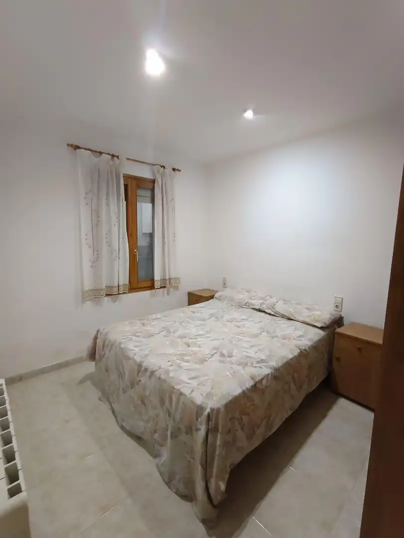 Habitación de Apartamento en venta en Castell d'Aro, Platja d'Aro i s'Agaró con Aire acondicionado, Calefacción y Terraza