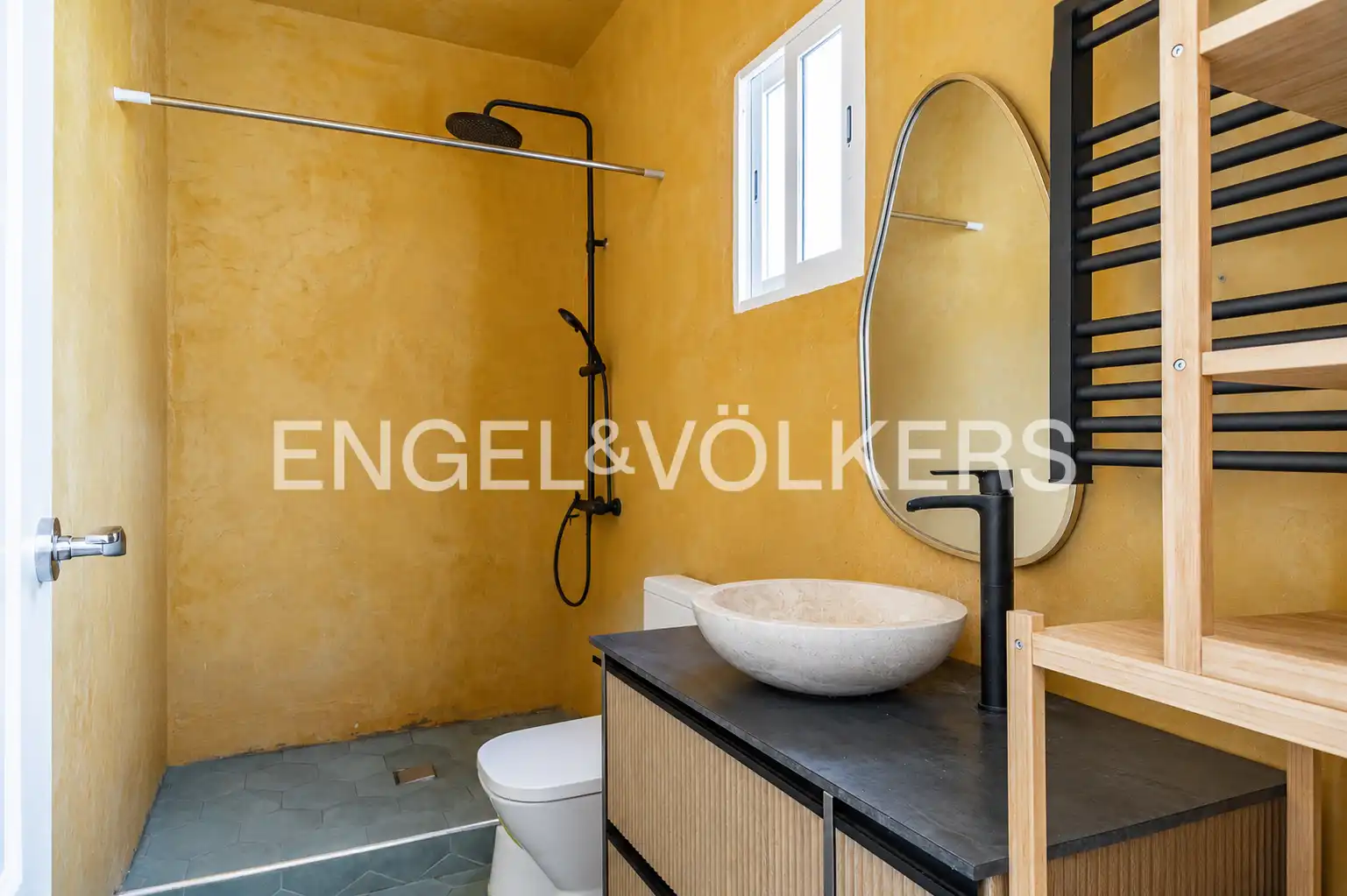 Baño de Piso en venta en Badalona con Aire acondicionado, Calefacción y Parquet