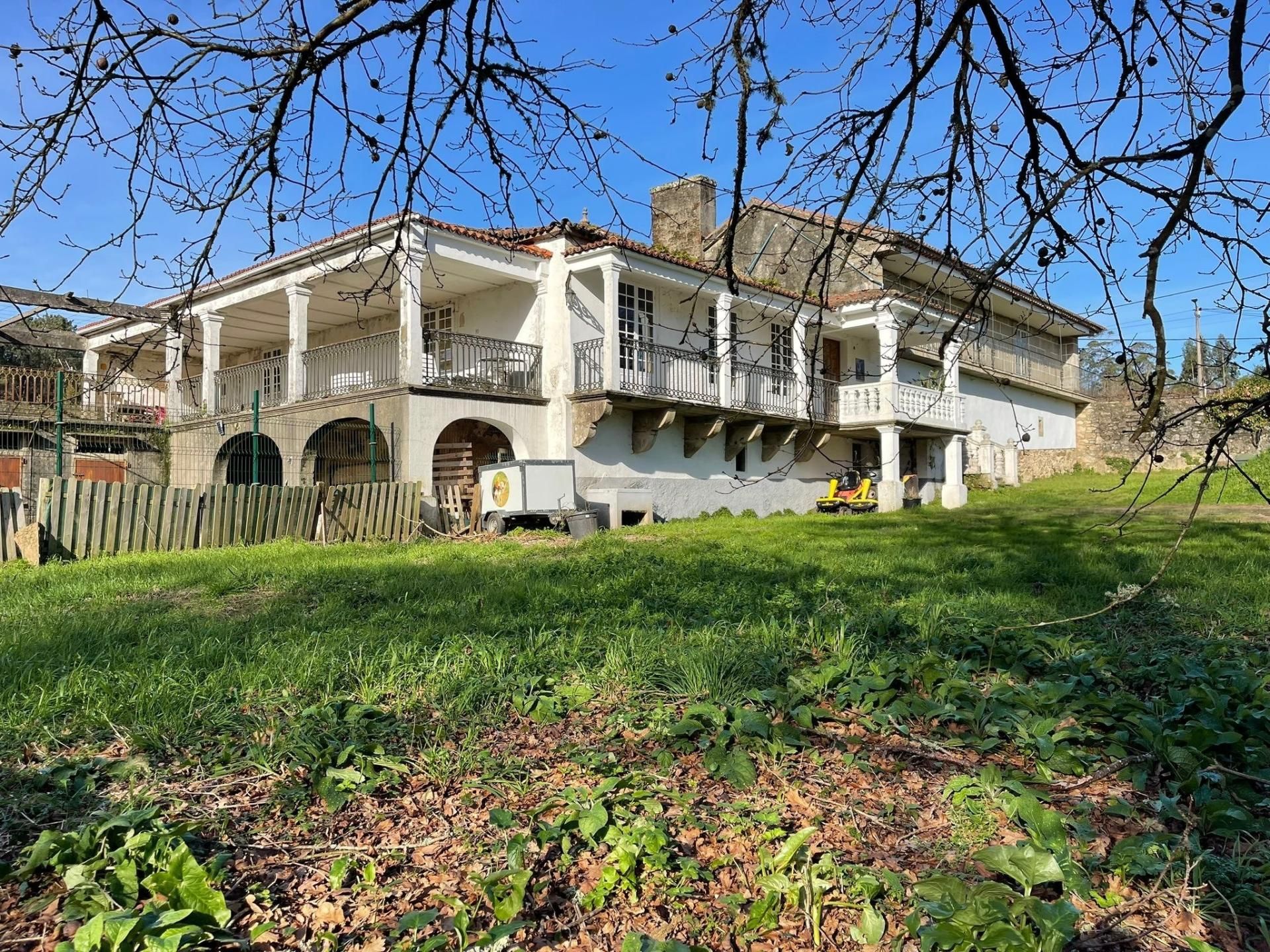 Vista exterior de Finca rústica en venda en Teo amb Terrassa i Balcó