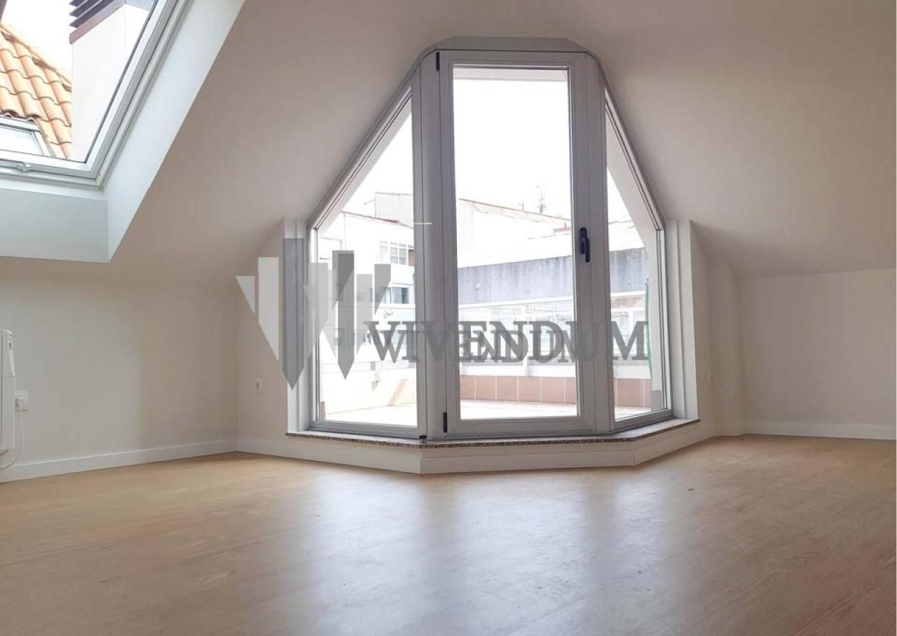 Bedroom of Attic for sale in Vigo   with Heating, Terrace and Storage room