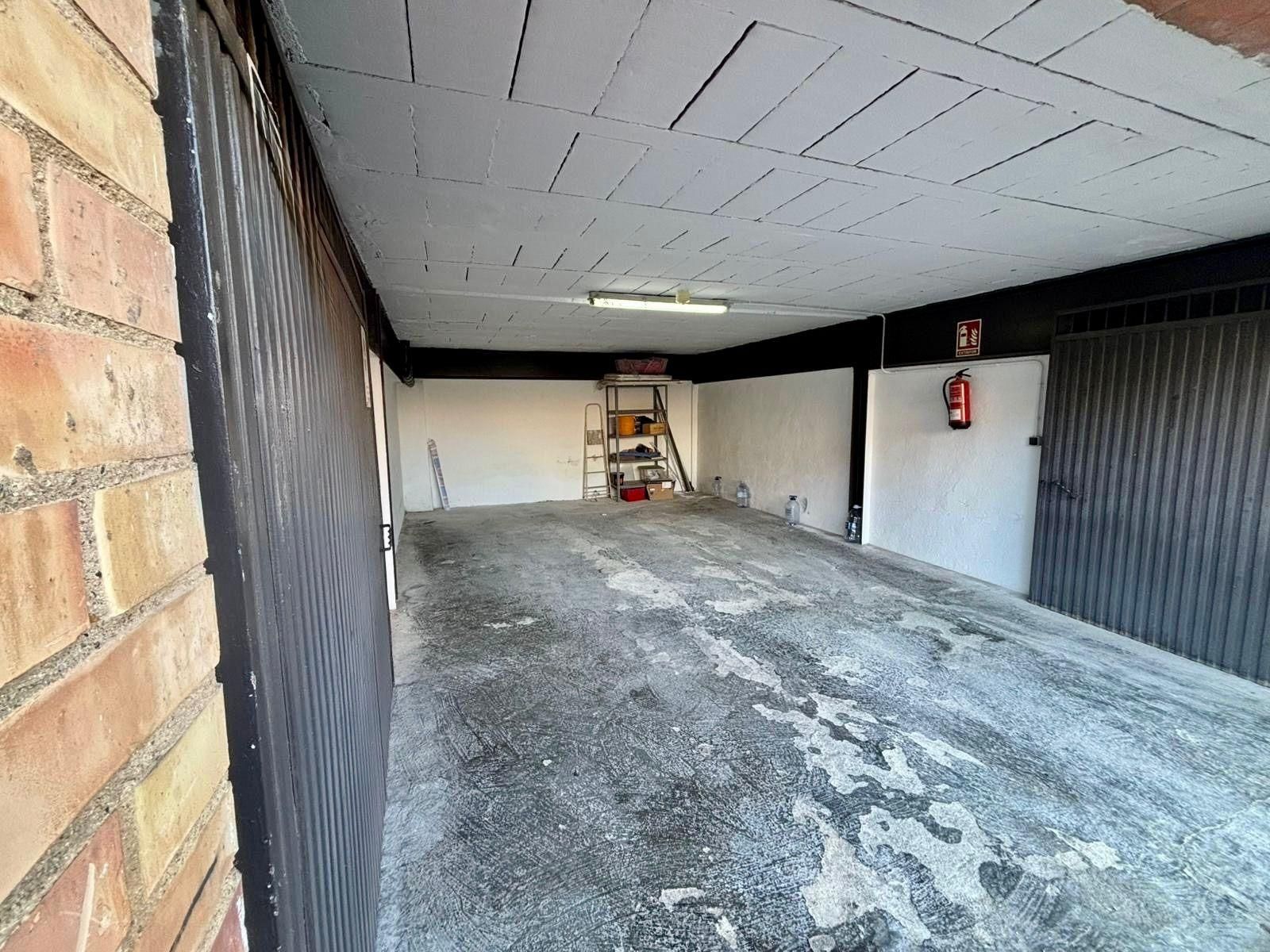 Garage for sale in Santa Oliva