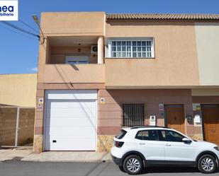 Casa adosada en venda a  EPIFANIO LUPION, 31, La Mojonera