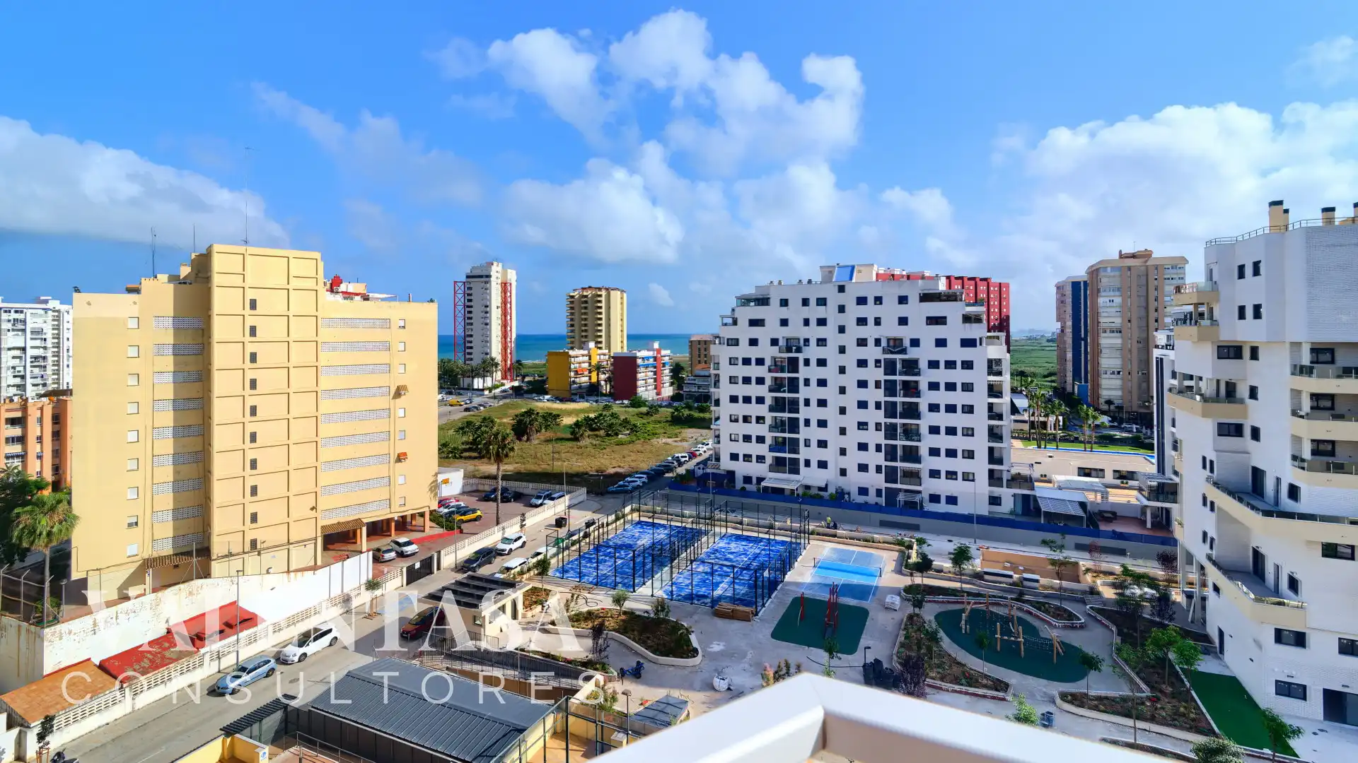 Vista exterior de Piso en venta en La Pobla de Farnals con Aire acondicionado, Jardín privado y Terraza