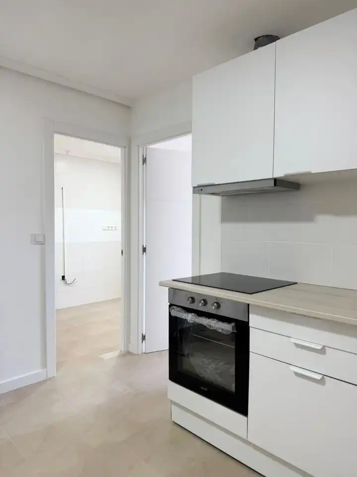 Cuina de Pis en venda en Torrevieja amb Aire condicionat i Moblat