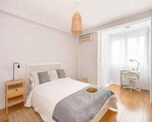 Bedroom of Flat to share in  Madrid Capital  with Air Conditioner and Terrace