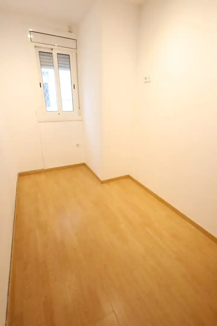 Habitación de Piso en venta en Barcelona con Balcón