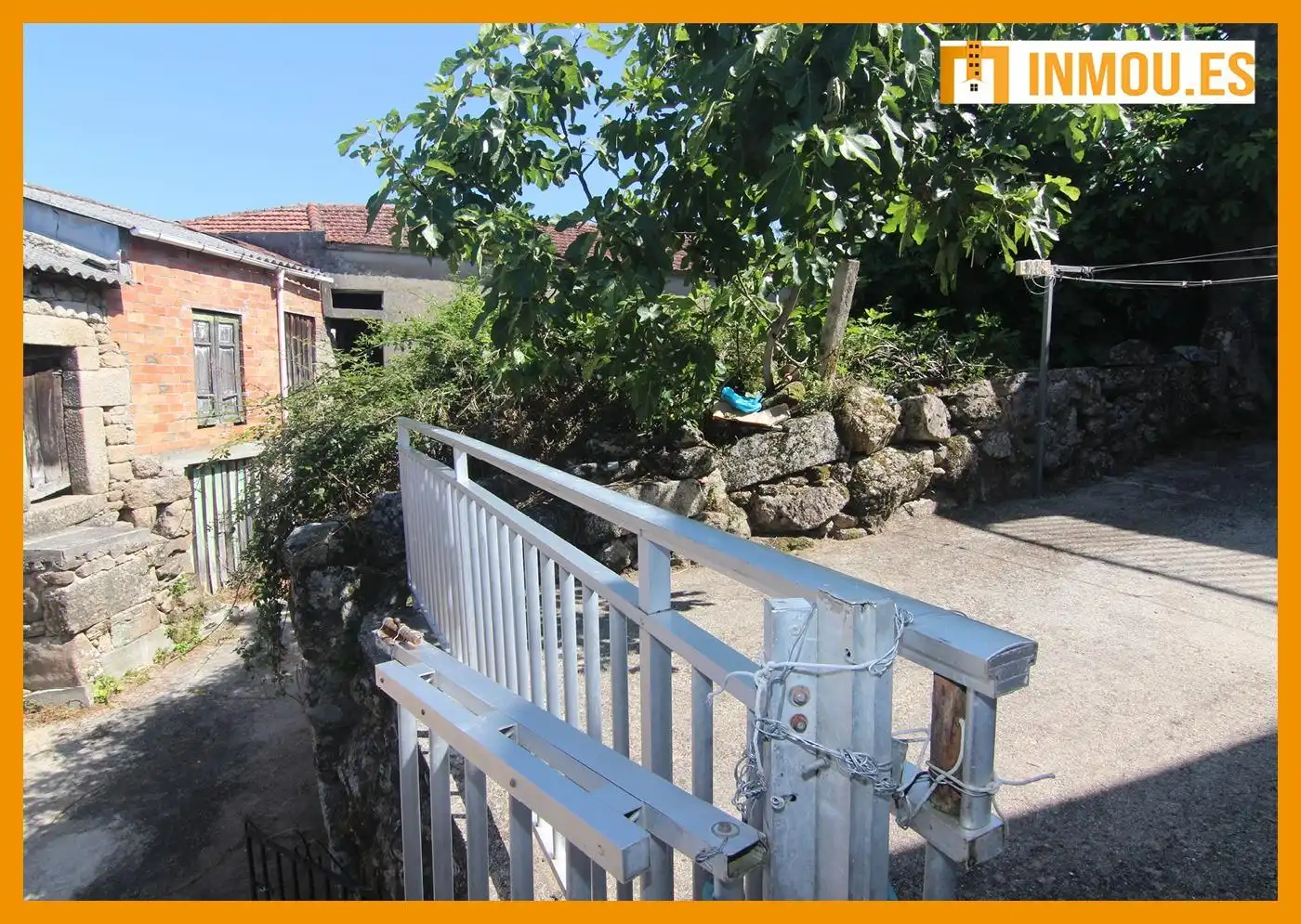 Detached homes for sale in Lobios