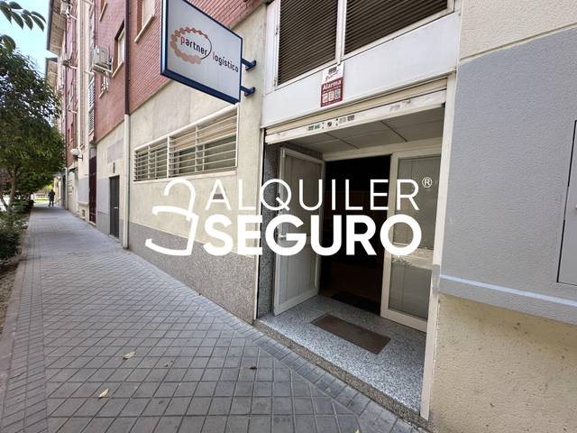 Local comercial en Alquiler en Calle Avicena en Getafe Norte