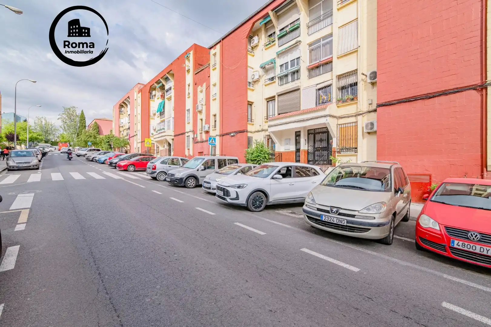 Exterior view of Flat for sale in Granada  with Air Conditioner, Terrace and Storage room