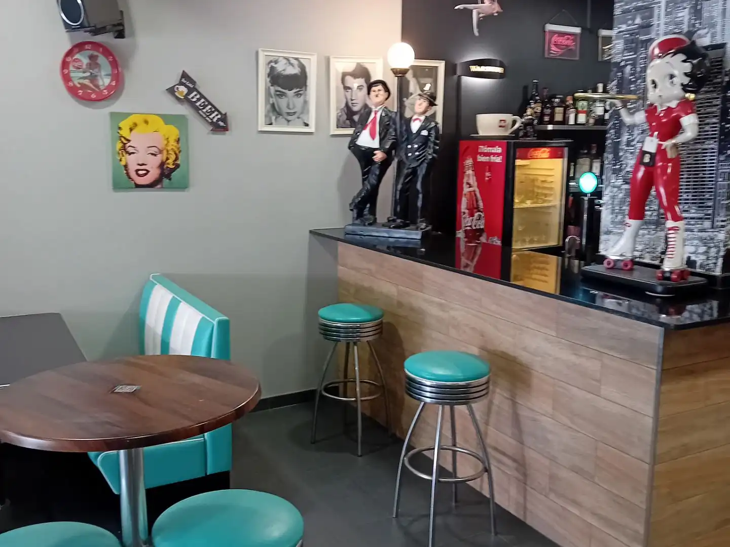 Commercial properties for sale in Estepona  with Terrace and Furnished