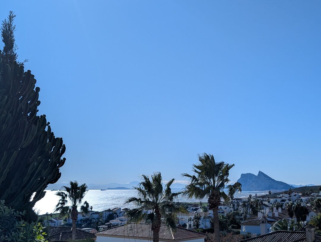 Vista exterior de Casa o xalet en venda en Sotogrande amb Aire condicionat, Calefacció i Jardí privat