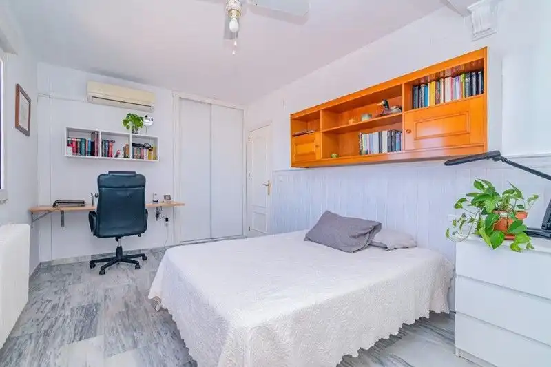 Dormitori de Casa o xalet en venda en Jun amb Aire condicionat, Terrassa i Traster
