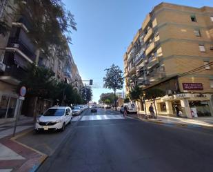 Vista exterior de Pis de lloguer en San Juan de Aznalfarache amb Aire condicionat