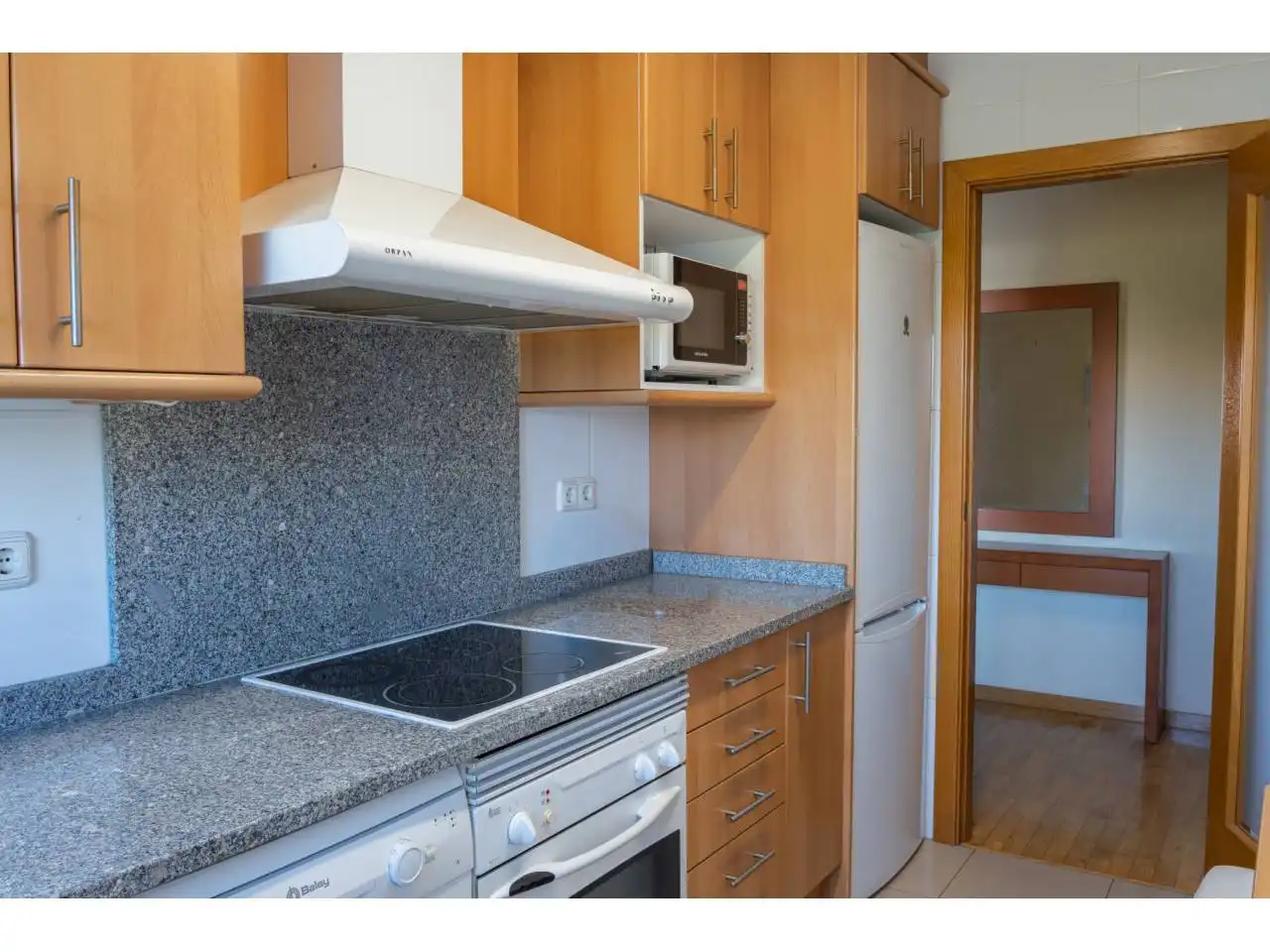 Piso con ascensor en venta en Calle Vallparadís, imagen 4