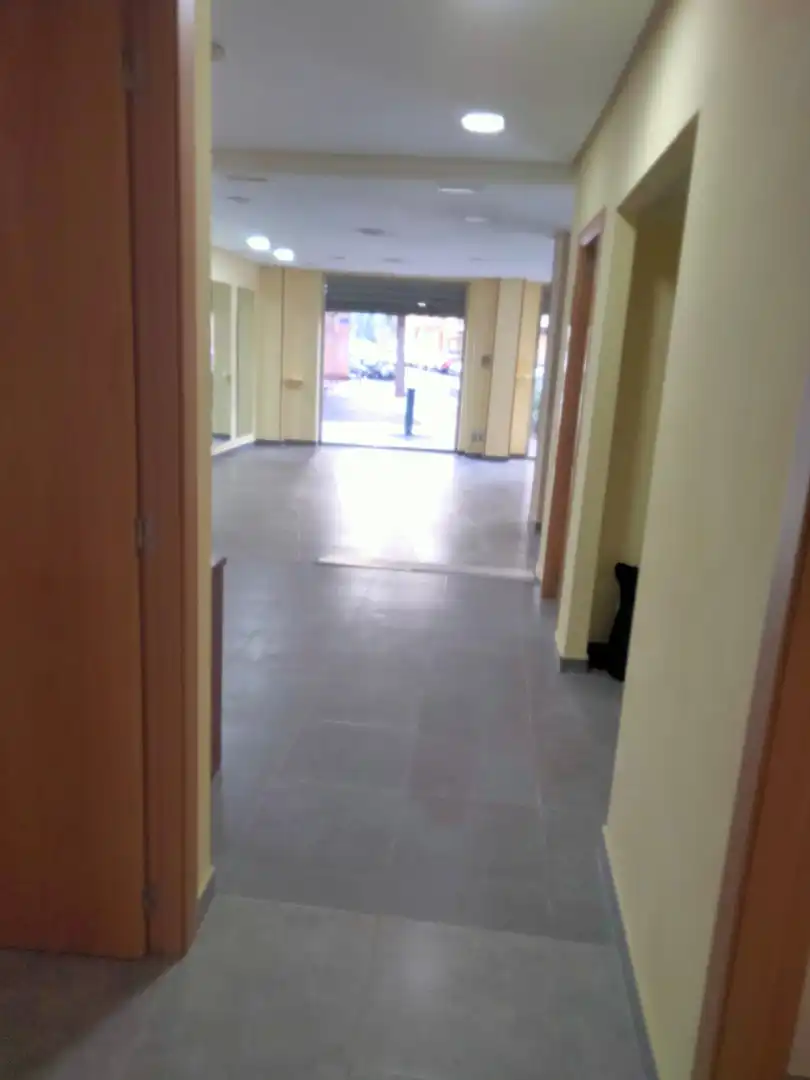 Local comercial en venda a Zona Campus Universitario, imagen 5