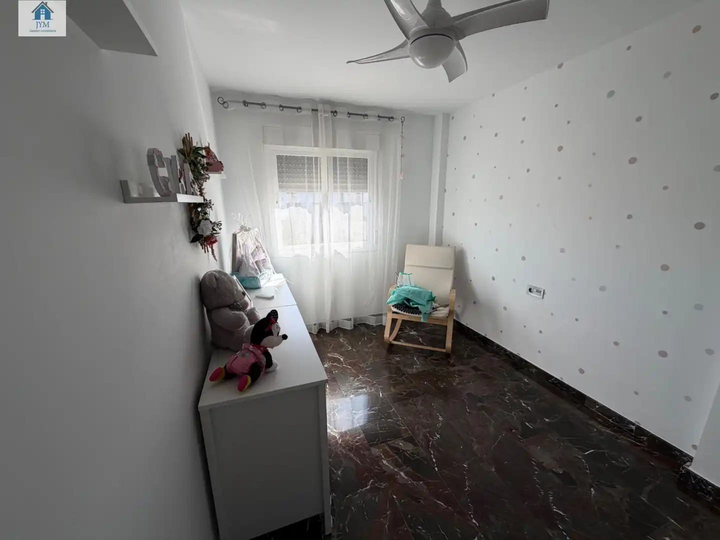 Habitación de Casa adosada en venta en La Zubia con Jardín privado y Balcón