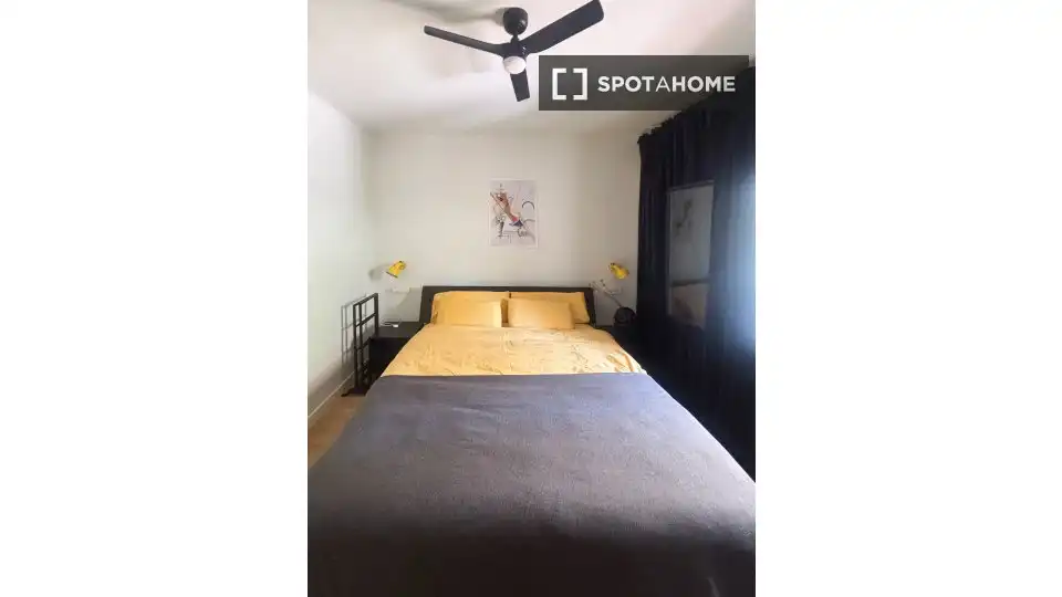 Bedroom of Flat for rent in Barcelona  with Air Conditioner, Heating and Furnished