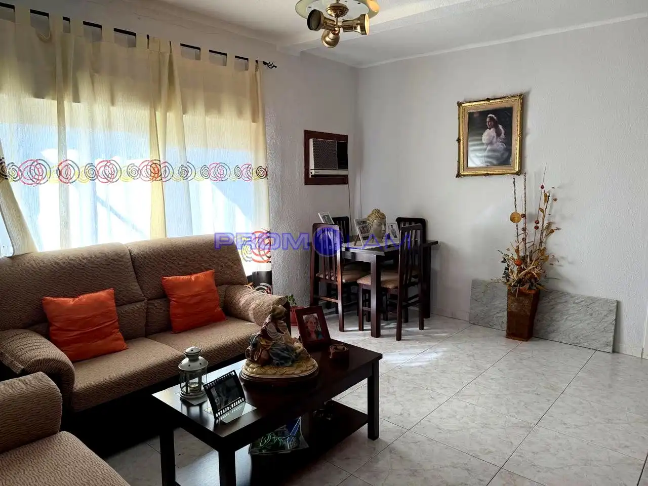Sala de estar de Piso en venta en San Juan de Aznalfarache con Aire acondicionado y Terraza