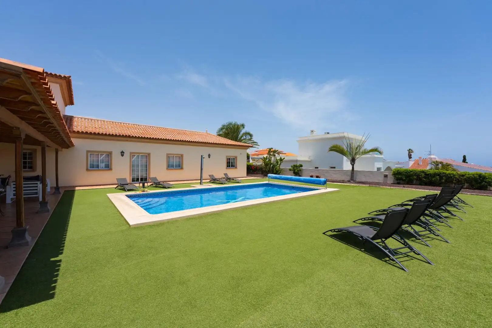 Swimming pool of Houses for sale in San Miguel de Abona  with Air Conditioner, Private garden and Terrace
