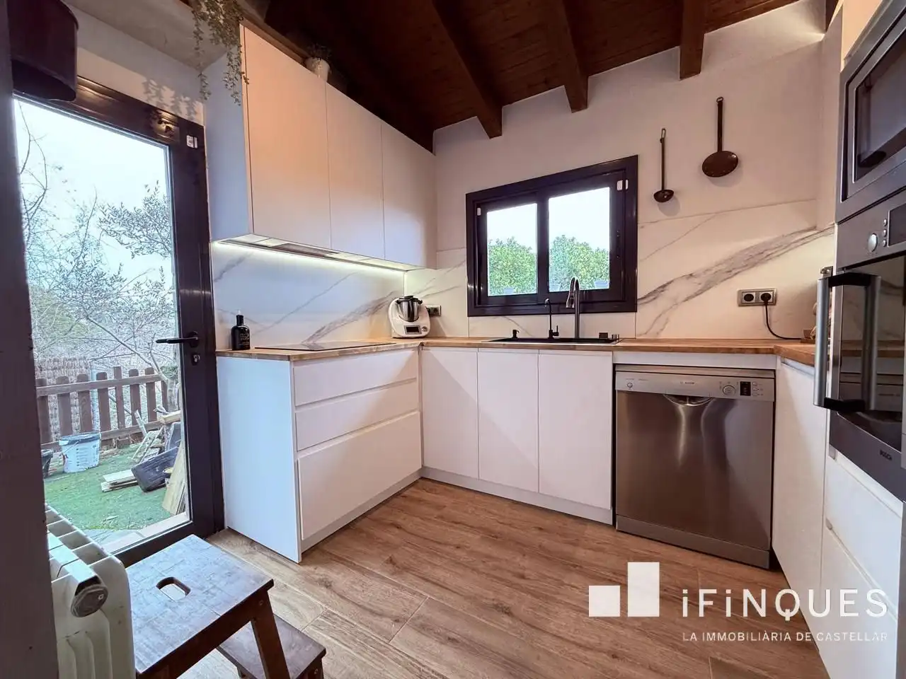 Kitchen of Houses for sale in Castellar del Vallès  with Air Conditioner, Heating and Private garden