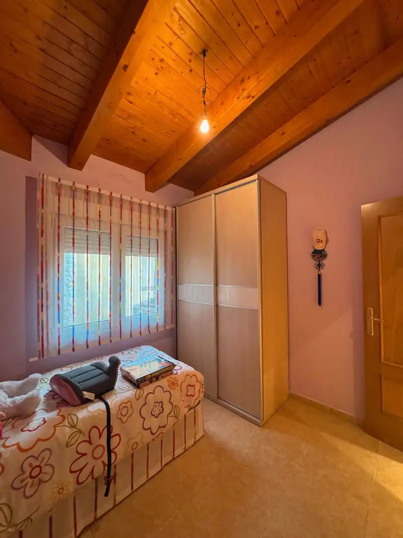 Habitación de Casa o chalet en venta en Esguevillas de Esgueva con Terraza, Trastero y Amueblado