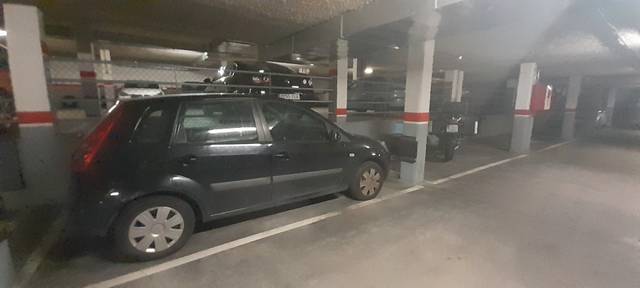 Garaje en Alquiler en Calle de Berrocal, 9 en Butarque