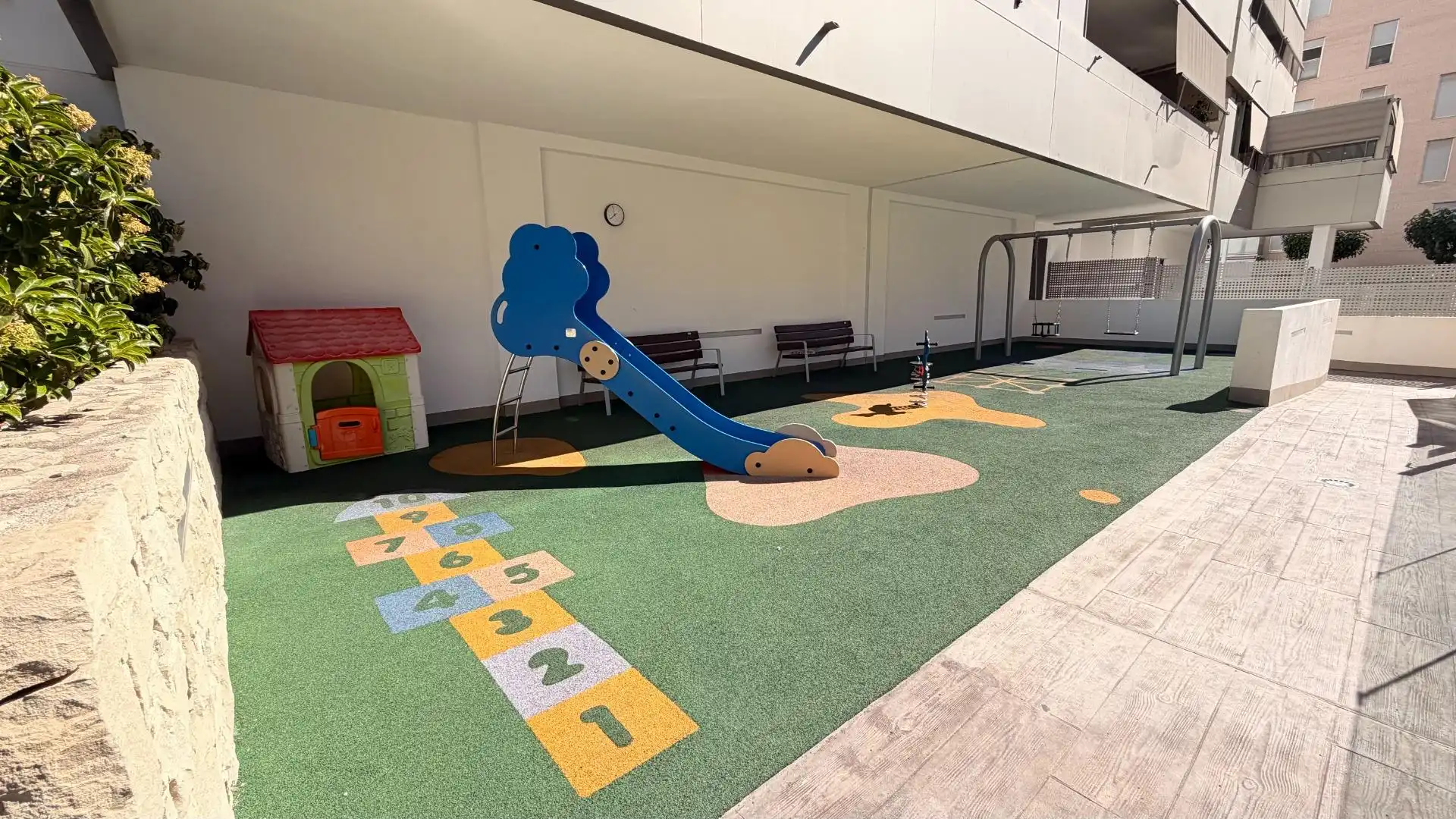 Parkplatz von Dachboden zum Verkauf in Elche / Elx mit Heizung, Terrasse und Abstellraum