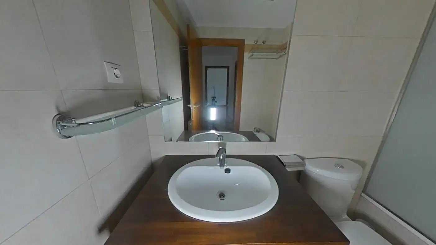 Bany de Pis en venda en Terrassa amb Aire condicionat i Calefacció