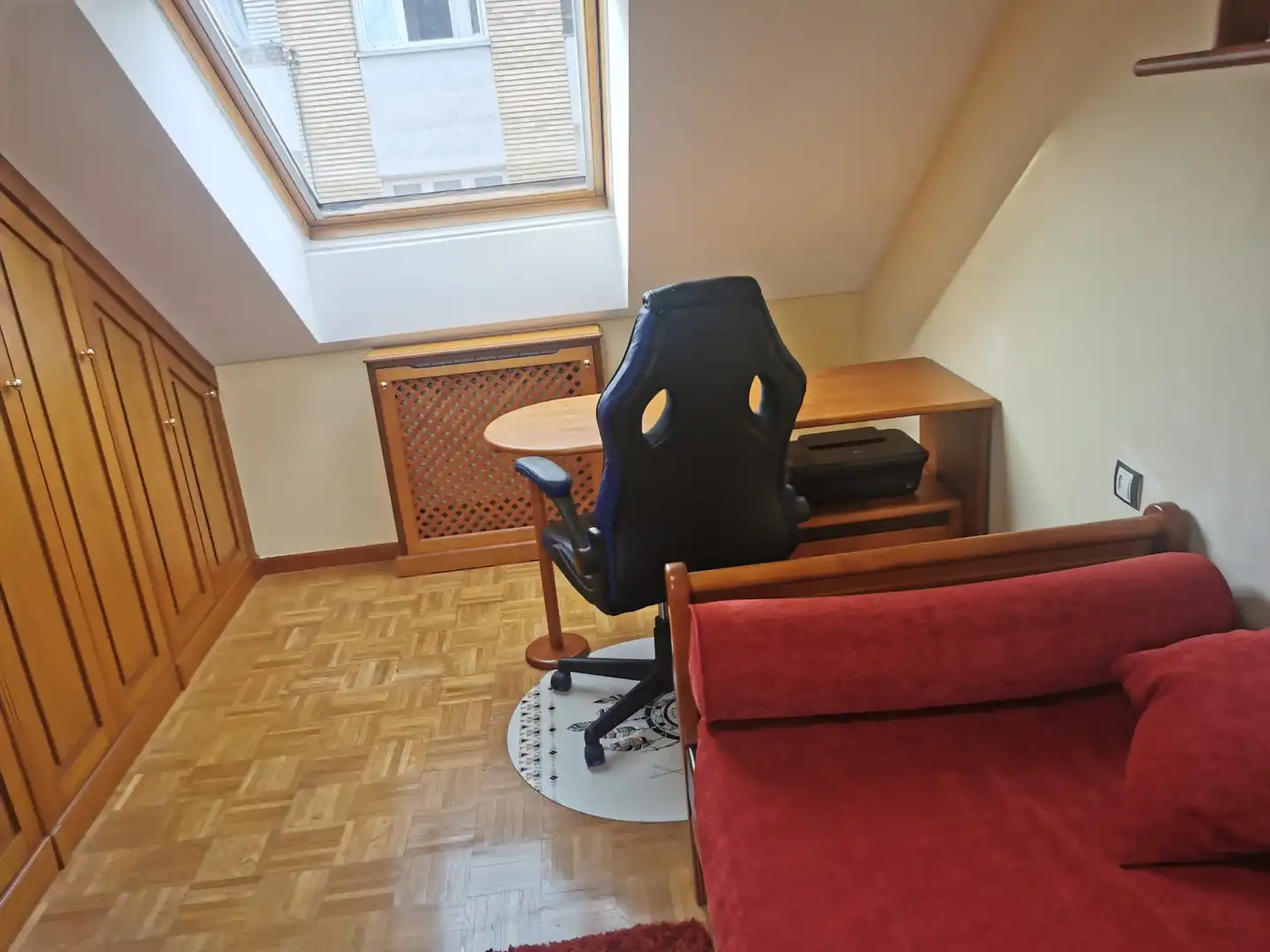 Habitación de Piso en venta en Gijón  con Calefacción, Parquet y Trastero