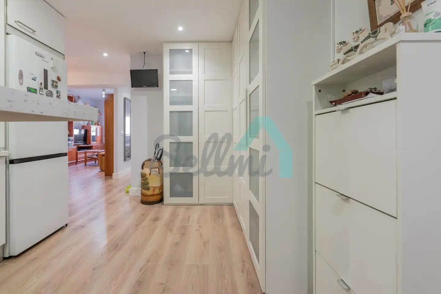 Flat for rent in Del General Elorza, Milán - Pumarín
