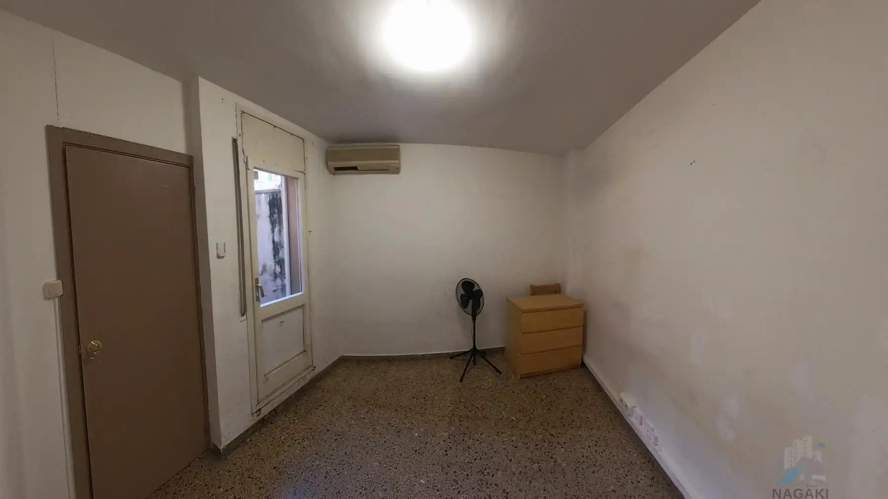 Wohnung zum Verkauf in Barcelona mit Balkon