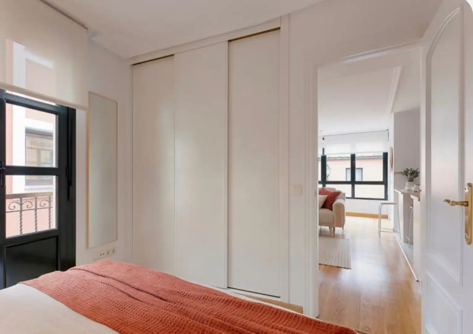 Habitación de Piso en venta en Gijón  con Amueblado