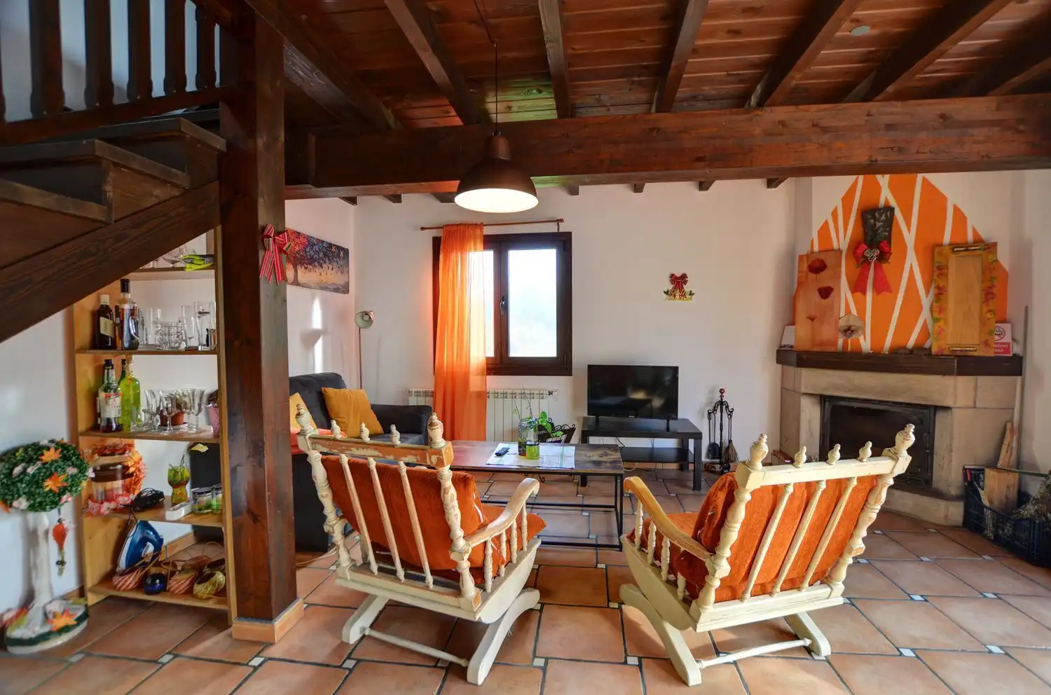 Sala de estar de Casa o chalet en venta en Cangas de Onís con Calefacción, Terraza y Piscina