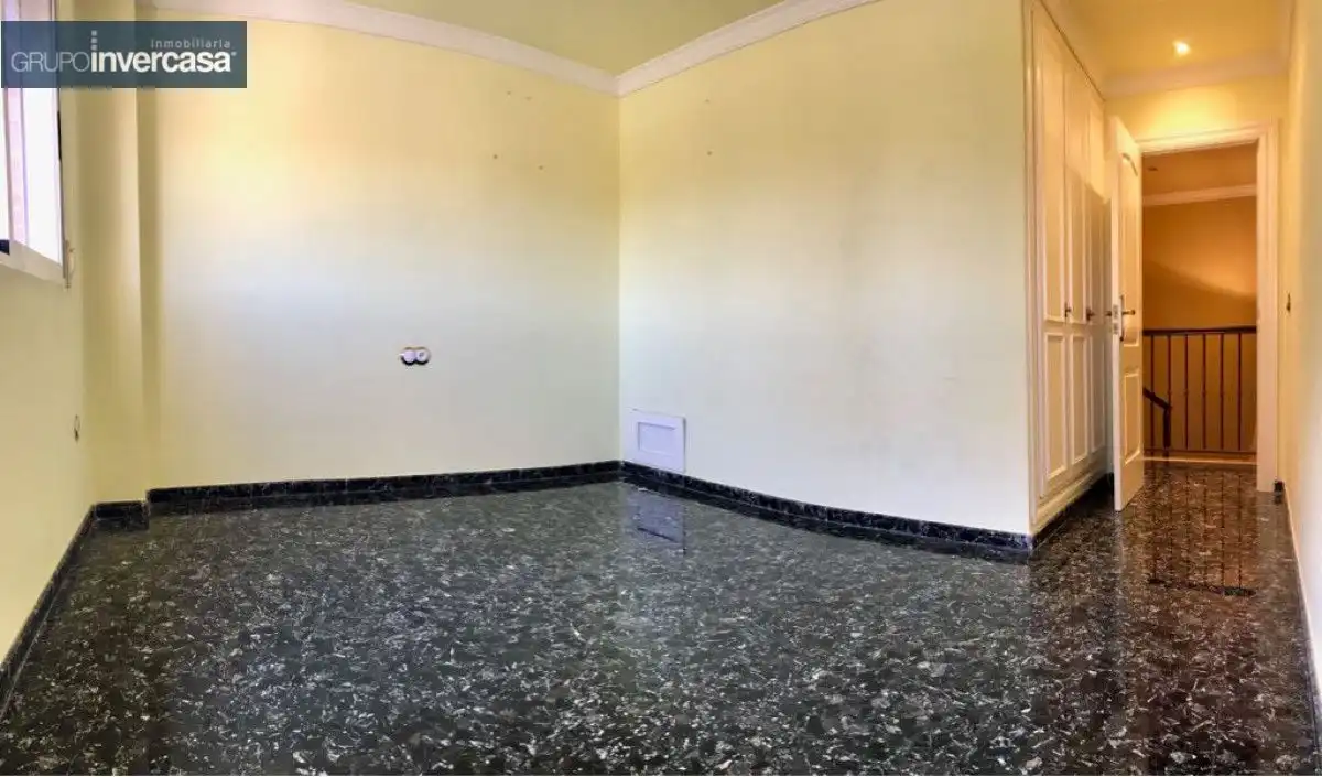 Schlafzimmer von Wohnung zur Miete in Manises mit Klimaanlage